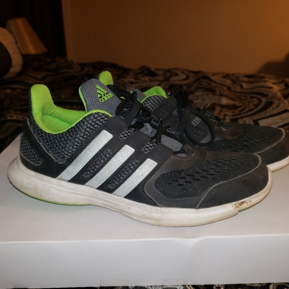 Youth Adidas ecoOrthlite size 3